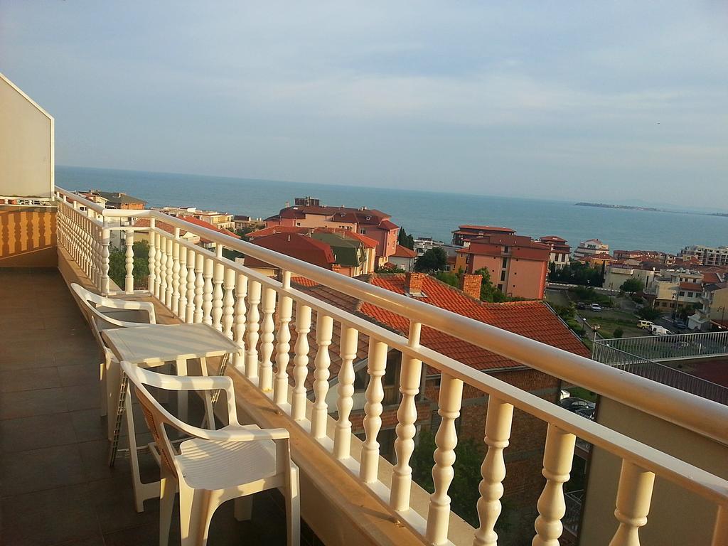 Guest House Rona - Free Parking And Sea View Sveti Vlas Exteriér fotografie